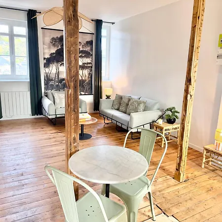 Aparthotel Gaia - *
